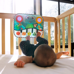Baby Einstein Музична іграшка на ліжечко Neptune`s Kick & Explore