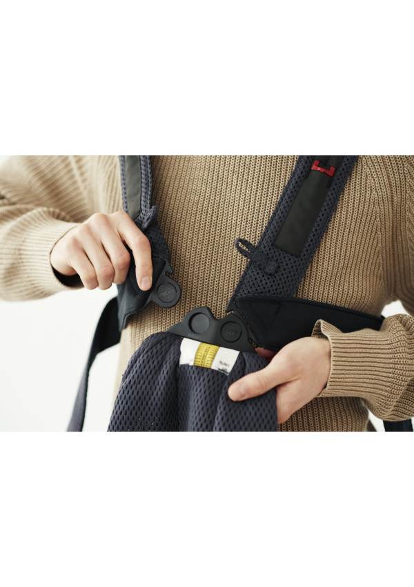 Рюкзак-кенгуру для немовлят BabyBjorn MINI 3D Mesh Navy Blue