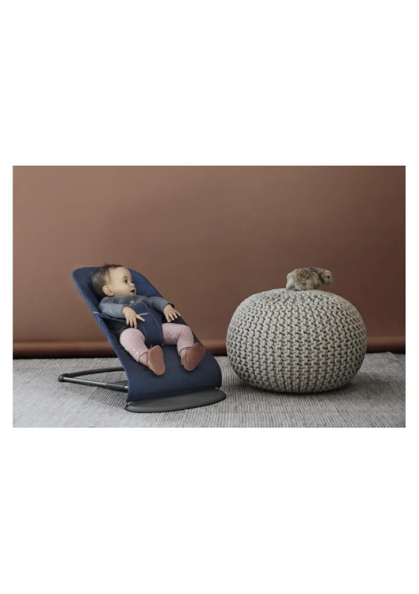 Шезлонг для немовлят BabyBjorn Bouncer BLISS Woven Navy Blue Classic Quilt