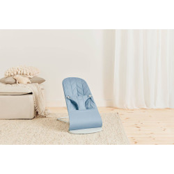 Шезлонг для немовлят BabyBjorn Bouncer BLISS Woven Petal Quilt Blue