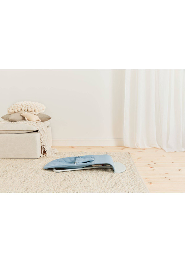 Шезлонг для немовлят BabyBjorn Bouncer BLISS Woven Petal Quilt Blue