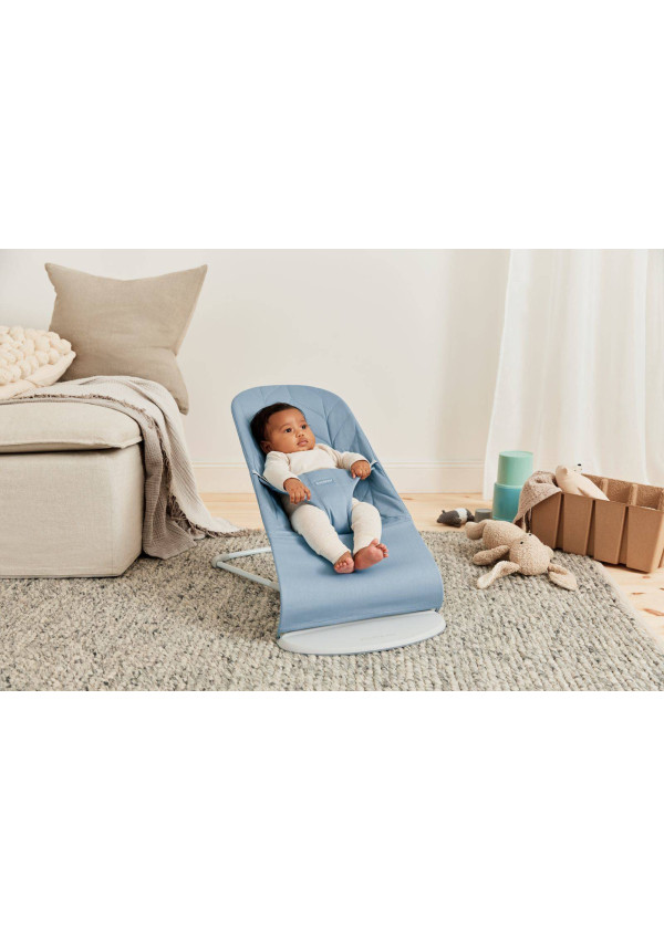 Шезлонг для немовлят BabyBjorn Bouncer BLISS Woven Petal Quilt Blue