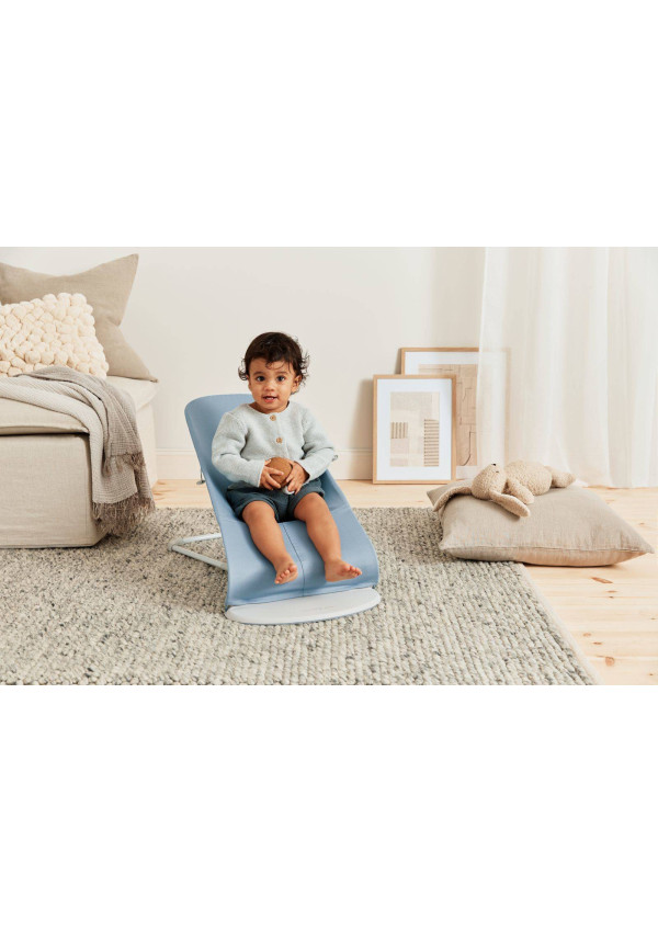 Шезлонг для немовлят BabyBjorn Bouncer BLISS Woven Petal Quilt Blue