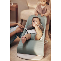 BabyBjorn — Крісло-шезлонг Bouncer Balance Soft Cotton/Jersey, Light sage/Grey (світло-сіра рама)