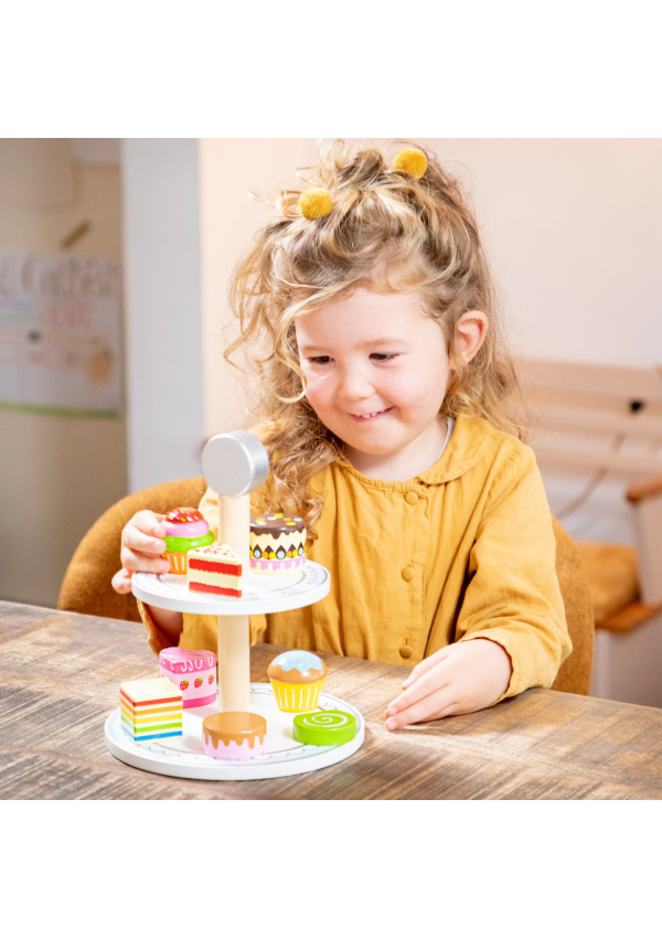 Ігровий набір "Підставка з тістечками" New Classic Toys